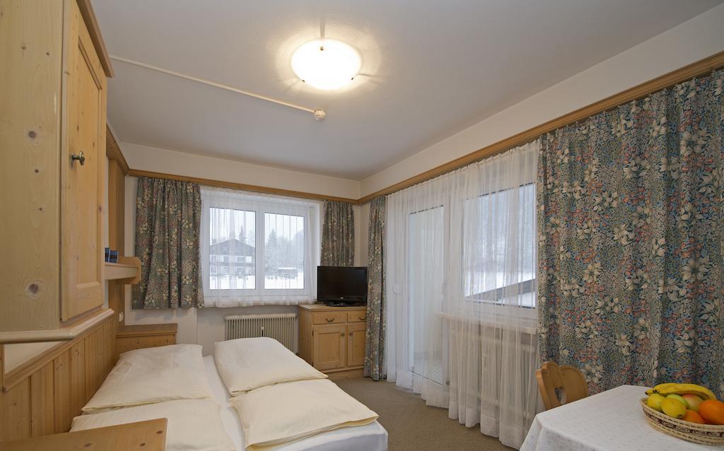 Tirolerhaus Apartment Walchsee Phòng bức ảnh