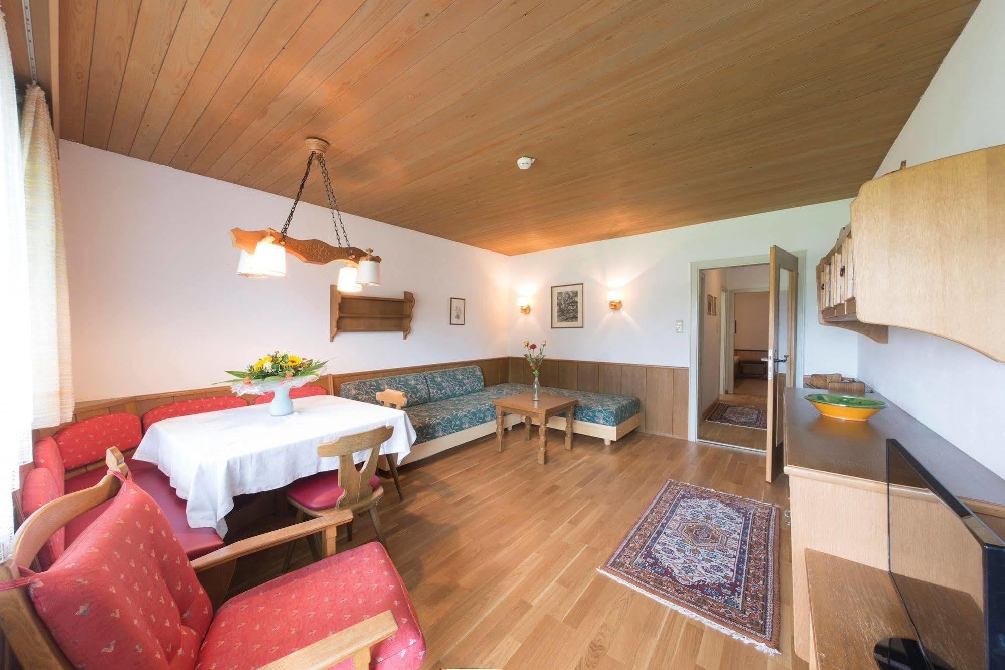 Tirolerhaus Apartment Walchsee Ngoại thất bức ảnh